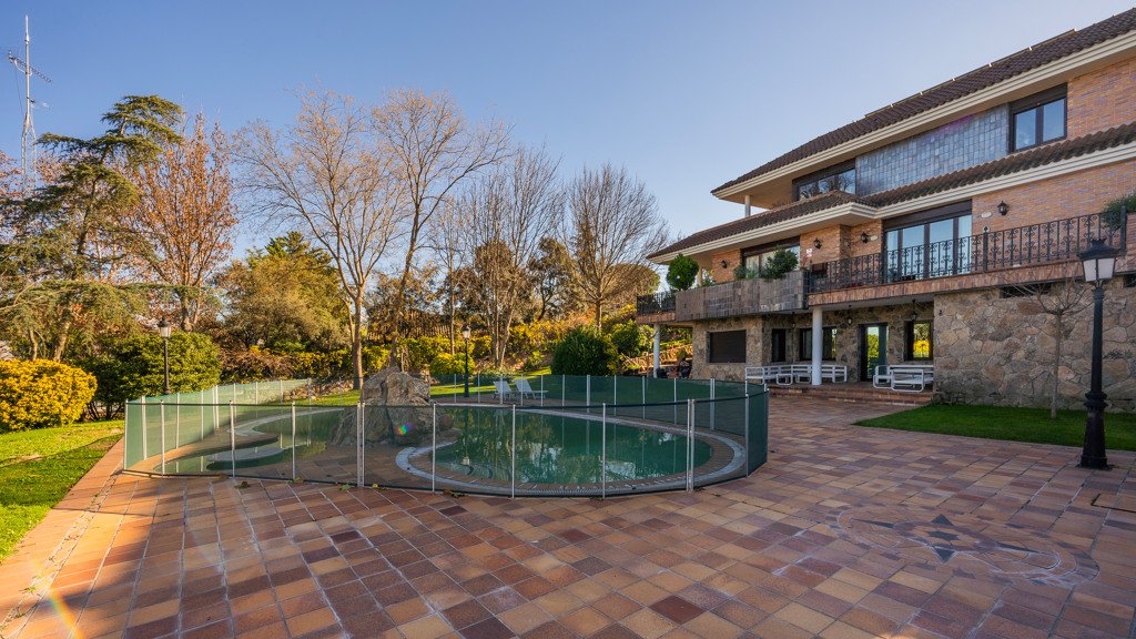 Villa à Pozuelo de Alarcon, Madrid, Espagne 5 chambres, 977 m2 No. 90097