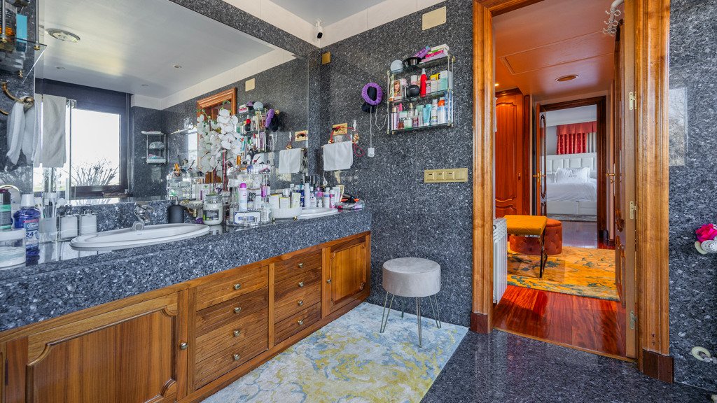 Villa à Pozuelo de Alarcon, Madrid, Espagne 5 chambres, 977 m2 No. 90097