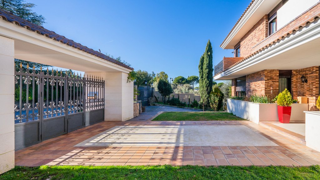 Villa à Pozuelo de Alarcon, Madrid, Espagne 5 chambres, 977 m2 No. 90097
