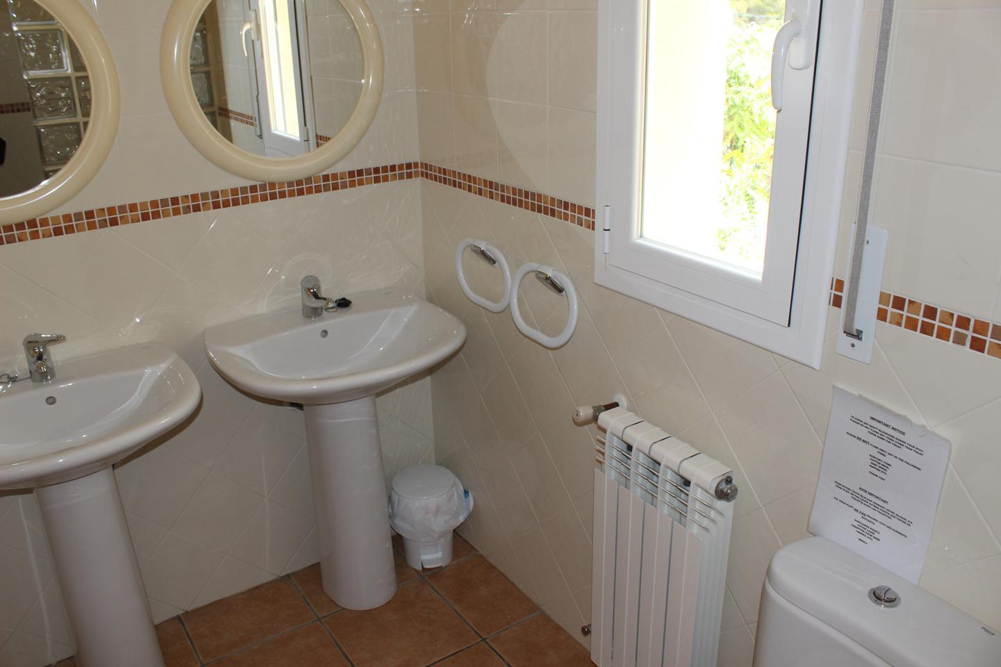 Дом в Л'Аметлья-де-Мар, Таррагона, Испания 4 спальни, 205м2 №21596