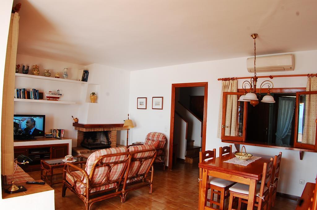 Talo L'Ametlla de Mar, Tarragona, Espanja 4 makuuhuonetta, 200 m2 No. 21574