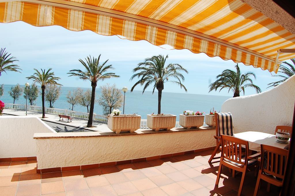 Talo L'Ametlla de Mar, Tarragona, Espanja 4 makuuhuonetta, 200 m2 No. 21574