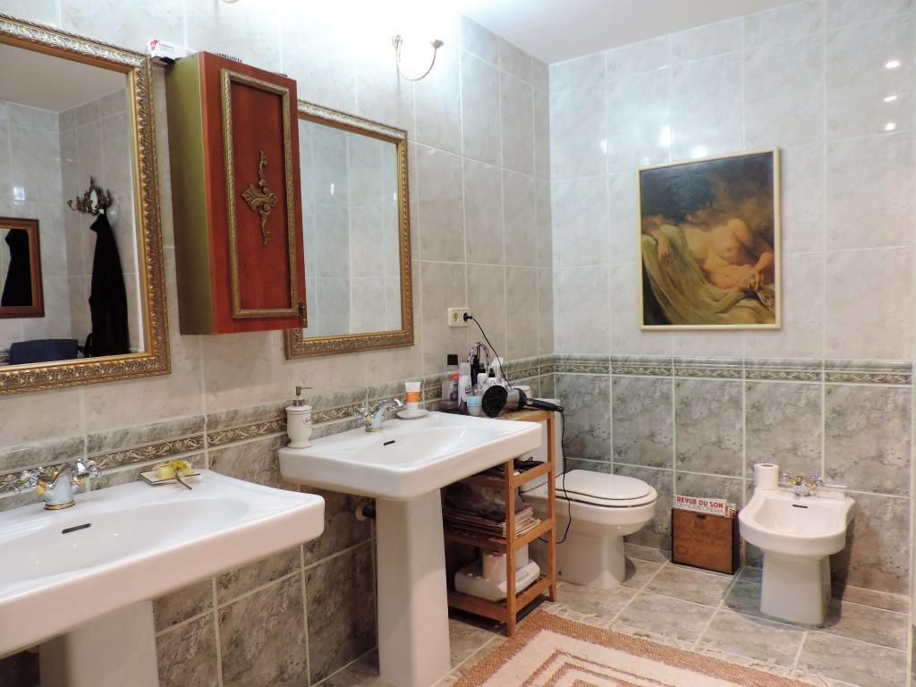 Talo Barcelona, Espanja 5 makuuhuonetta, 313 m2 No. 55972