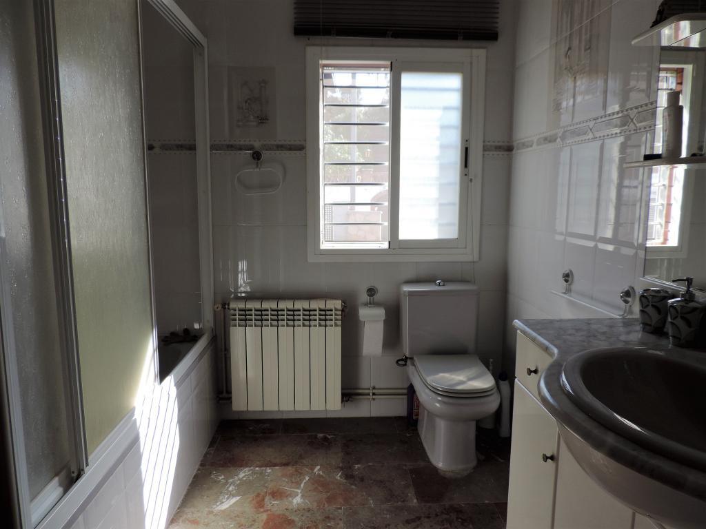 Talo Barcelona, Espanja 5 makuuhuonetta, 313 m2 No. 55972