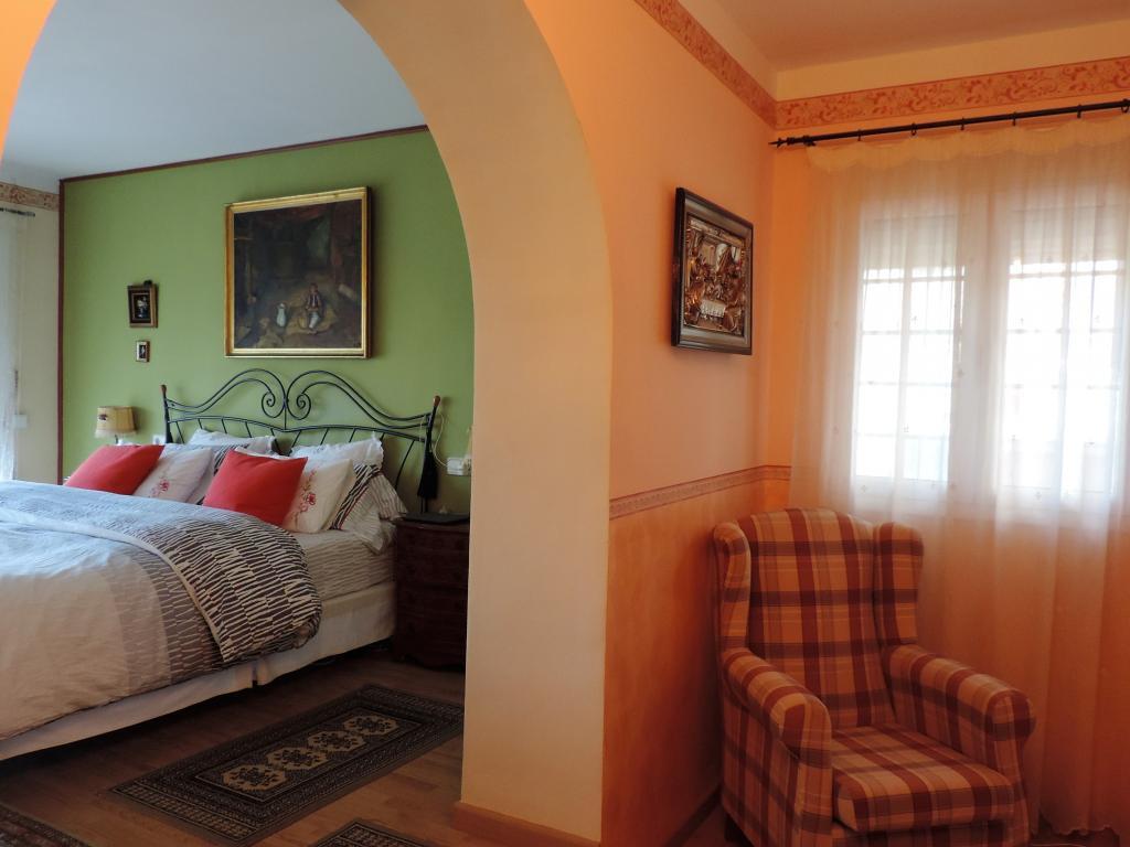 Talo Barcelona, Espanja 5 makuuhuonetta, 313 m2 No. 55972