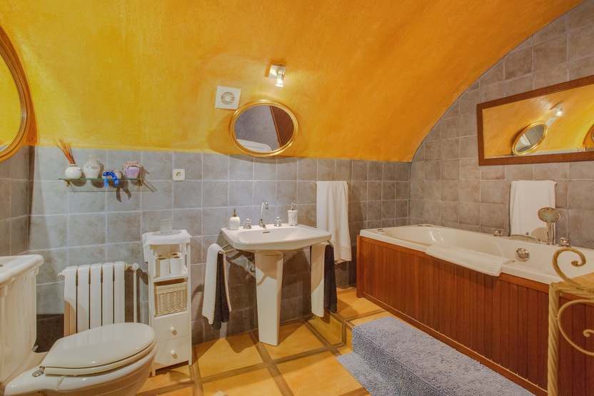 Gewerbeimmobilien in Girona, Spanien 5 Schlafzimmer, 865 m2 Nr. 22617