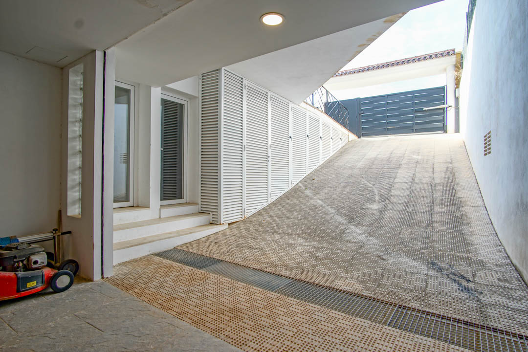 Villa en L'Alfàs del Pi, Alicante, España 5 dormitorios, 810 m2 No. 86746