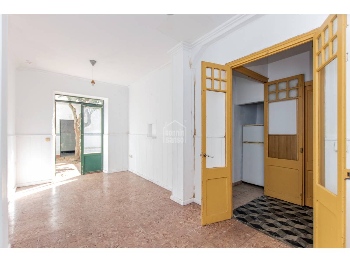 Radhus i Mahon, Menorca, Spanien 6 sovrum, 266 kvm. Nr. 88876