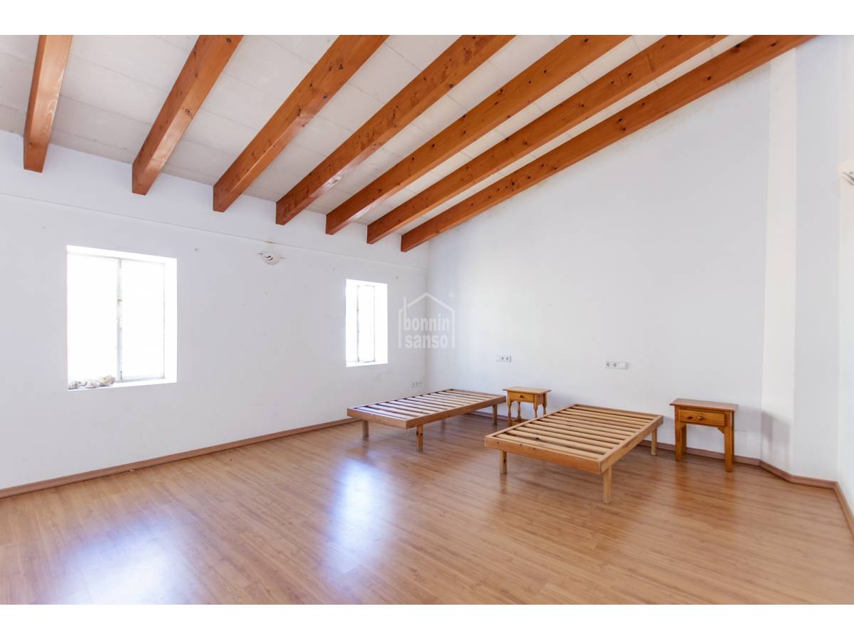 Radhus i Mahon, Menorca, Spanien 6 sovrum, 266 kvm. Nr. 88876