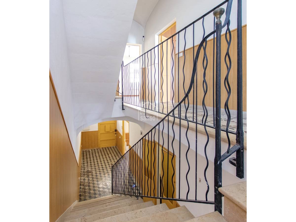 Radhus i Mahon, Menorca, Spanien 6 sovrum, 266 kvm. Nr. 88876
