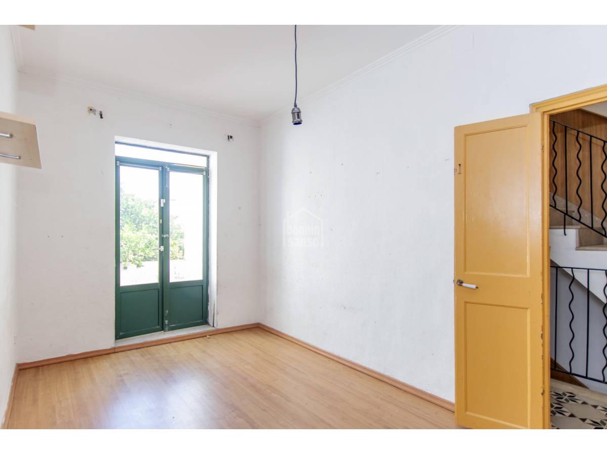 Radhus i Mahon, Menorca, Spanien 6 sovrum, 266 kvm. Nr. 88876
