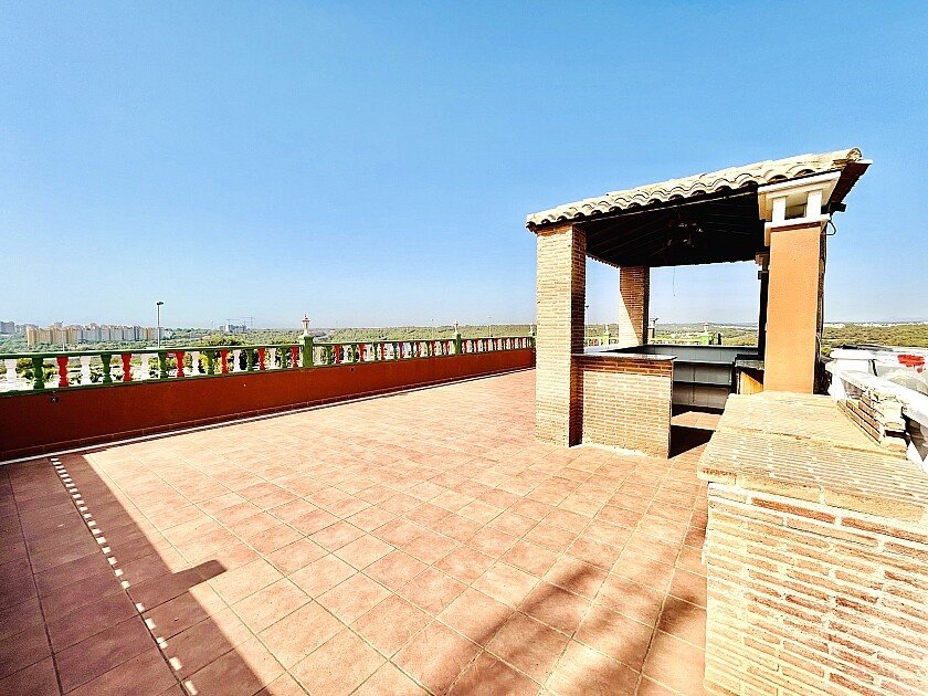 Liikekiinteistö Orihuela, Alicante, Espanja 242 m2 No. 111285