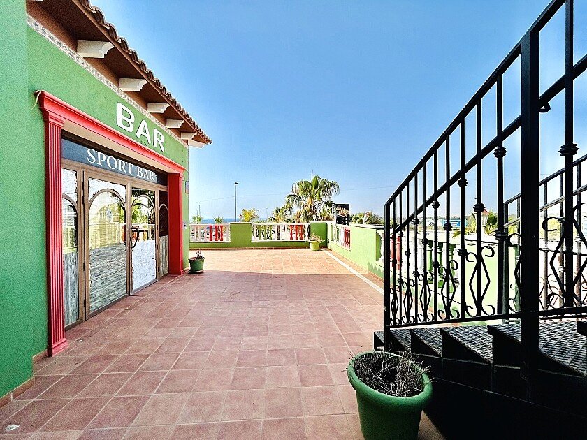 Liikekiinteistö Orihuela, Alicante, Espanja 242 m2 No. 111285