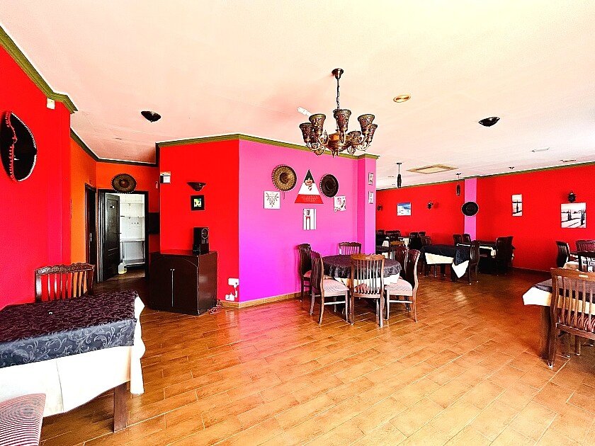 Liikekiinteistö Orihuela, Alicante, Espanja 242 m2 No. 111285