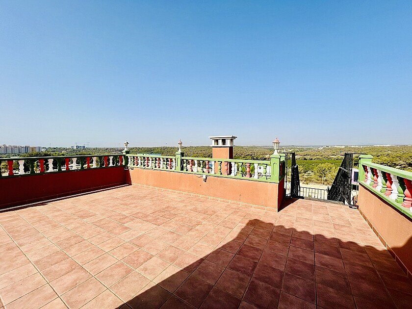 Liikekiinteistö Orihuela, Alicante, Espanja 242 m2 No. 111285