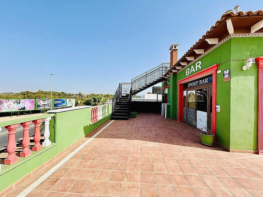 Liikekiinteistö Orihuela, Alicante, Espanja 242 m2 No. 111285