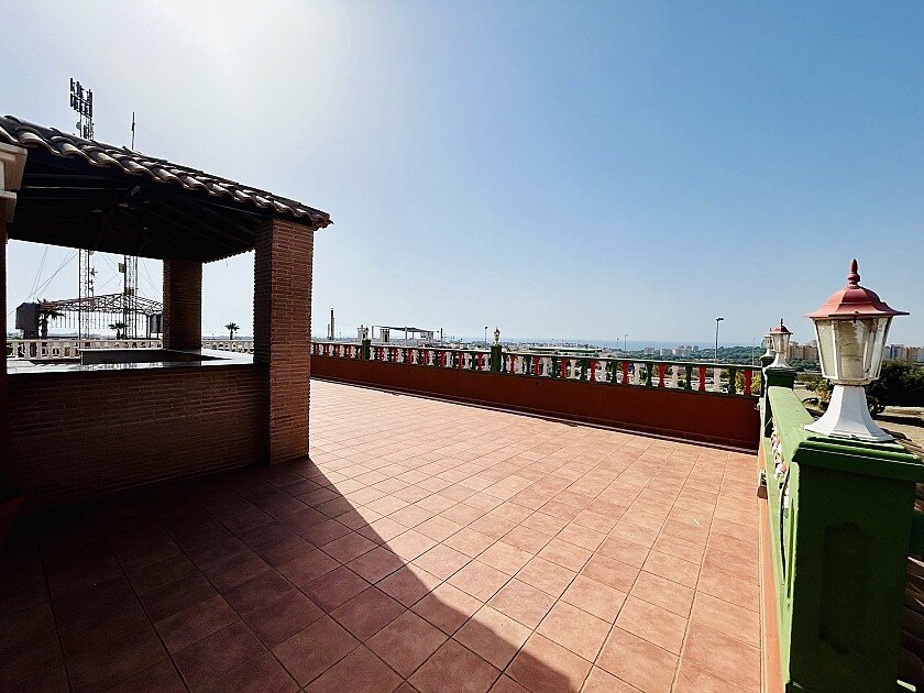 Liikekiinteistö Orihuela, Alicante, Espanja 242 m2 No. 111285