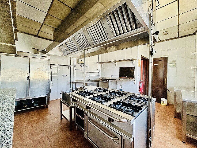 Liikekiinteistö Orihuela, Alicante, Espanja 242 m2 No. 111285