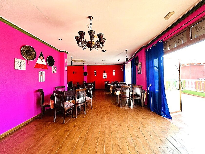 Liikekiinteistö Orihuela, Alicante, Espanja 242 m2 No. 111285