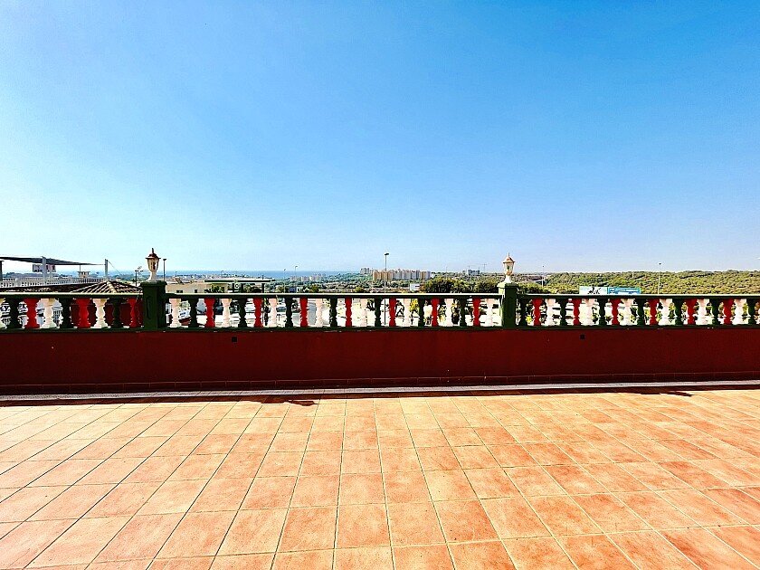 Liikekiinteistö Orihuela, Alicante, Espanja 242 m2 No. 111285