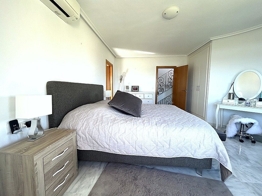 Villa à San Miguel de Salinas, Alicante, Espagne 4 chambres, 160 m2 No. 111283