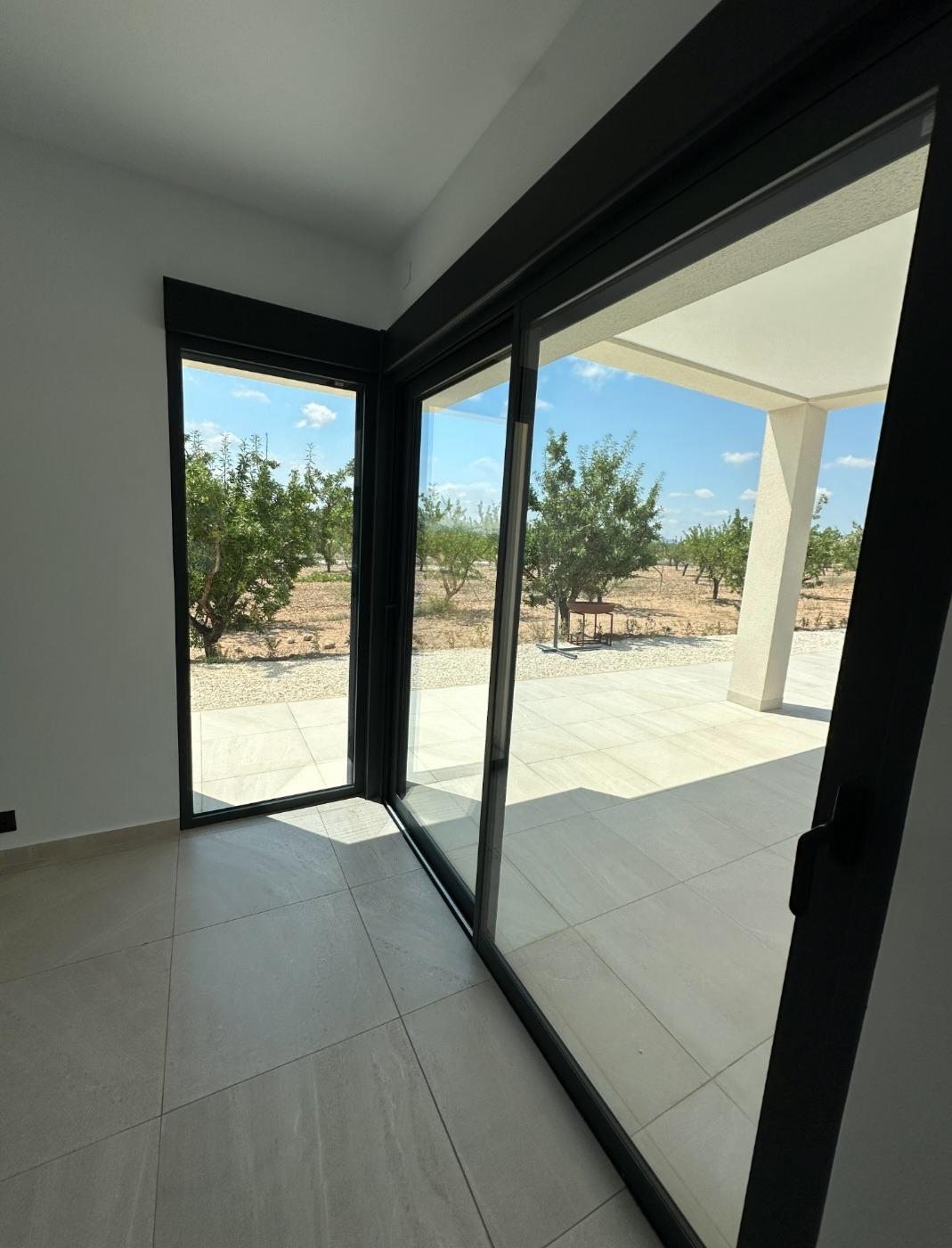Villa a Pinoso, Alicante, Spagna 3 camere da letto, 199 mq. N° 111304