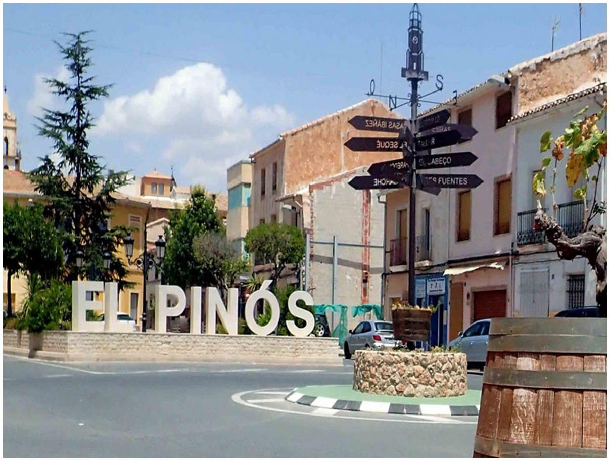 Villa a Pinoso, Alicante, Spagna 3 camere da letto, 199 mq. N° 111304
