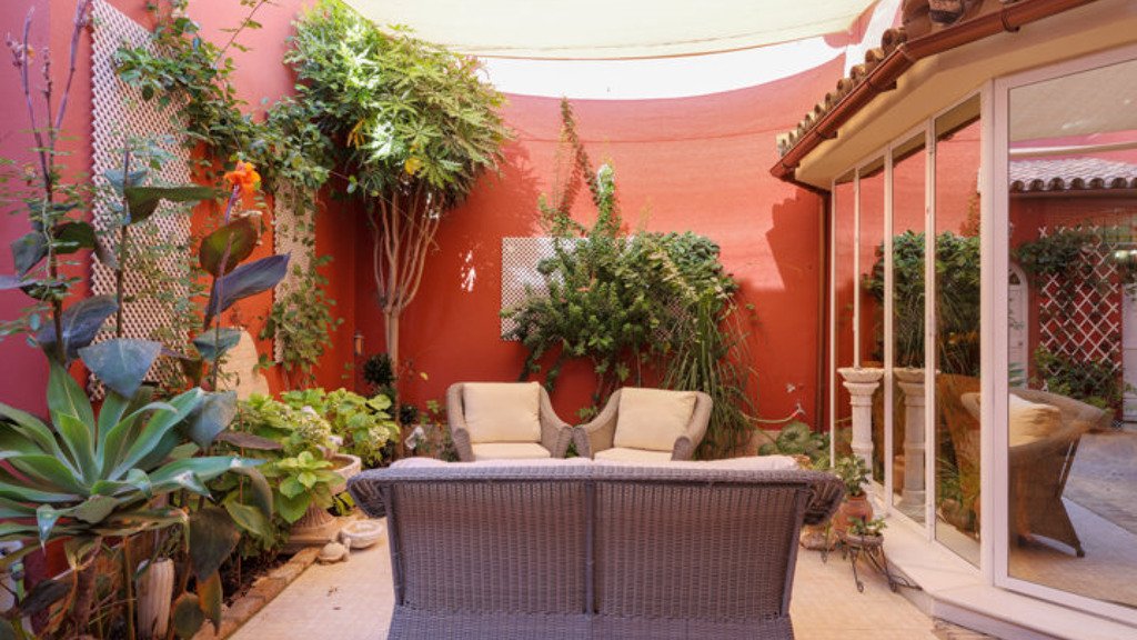 Kaupunkipientalo El Puerto de Santa Maria, Cadiz, Espanja 3 makuuhuonetta, 264 m2 No. 88650