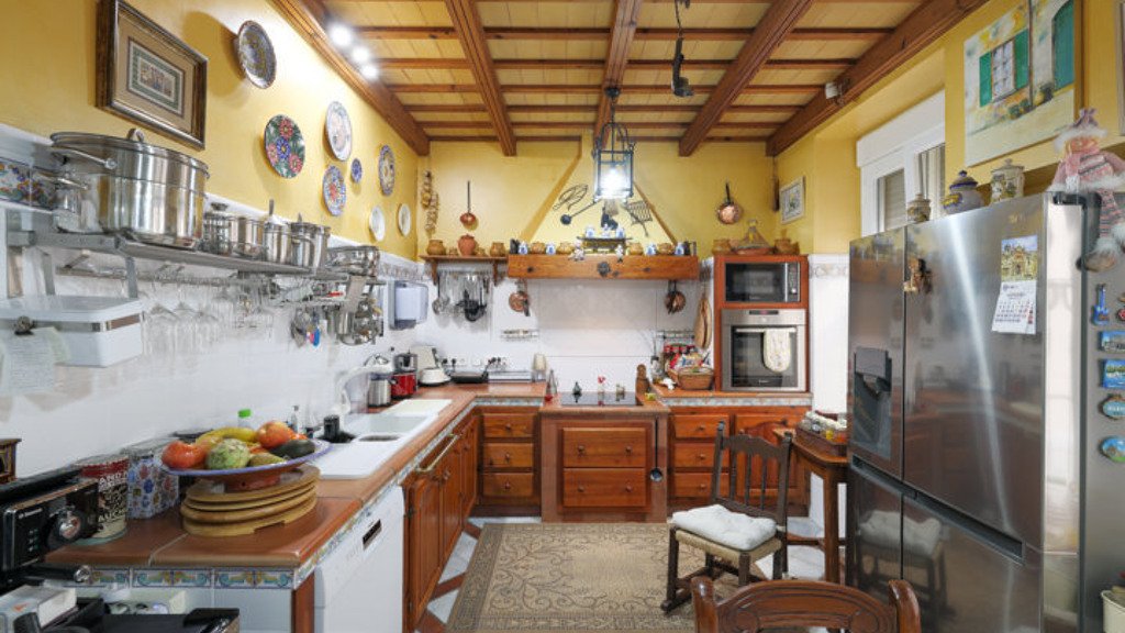 Kaupunkipientalo El Puerto de Santa Maria, Cadiz, Espanja 3 makuuhuonetta, 264 m2 No. 88650