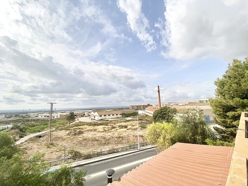 Hus i Alicante, Spanien 4 sovrum, 180 kvm. Nr. 103484