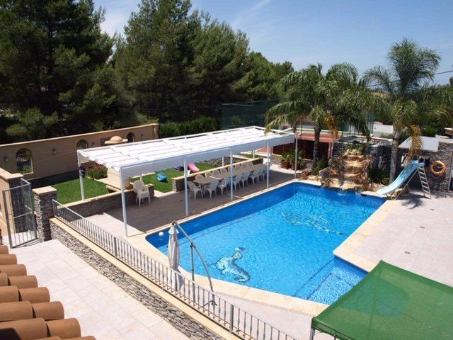 Finca a Denia, Alicante, Spagna 8 camere da letto, 440 mq. N° 95805