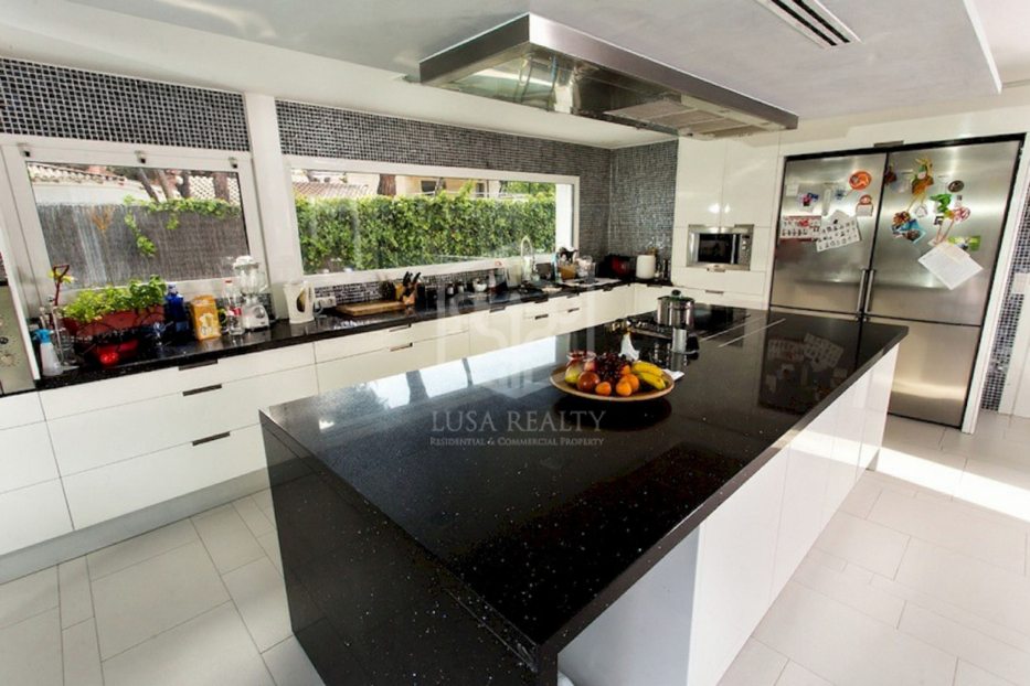 Villa en Castelldefels, Barcelona, España 7 dormitorios, 860 m2 No. 94445