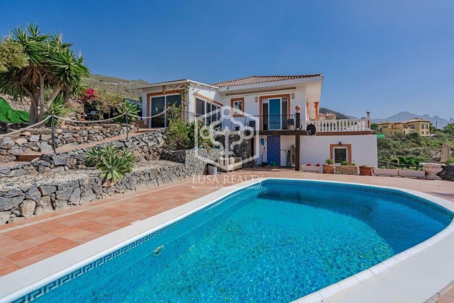 Villa a Adeje, Tenerife, Spagna 6 camere da letto, 423 mq. N° 94448