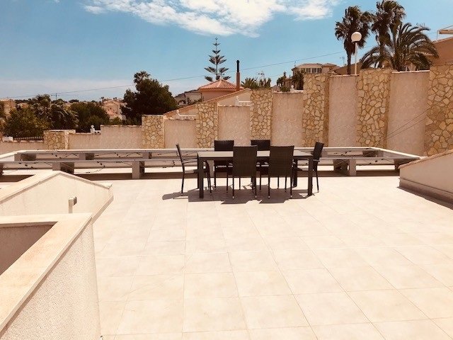 Villa in Rojales, Alicante, Spain 6 bedrooms, 215 sq.m. No. 115676