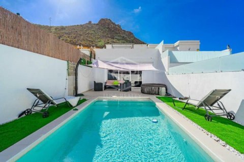Villa i Adeje, Tenerife, Spanien 3 sovrum, 200 kvm. Nr. 111065