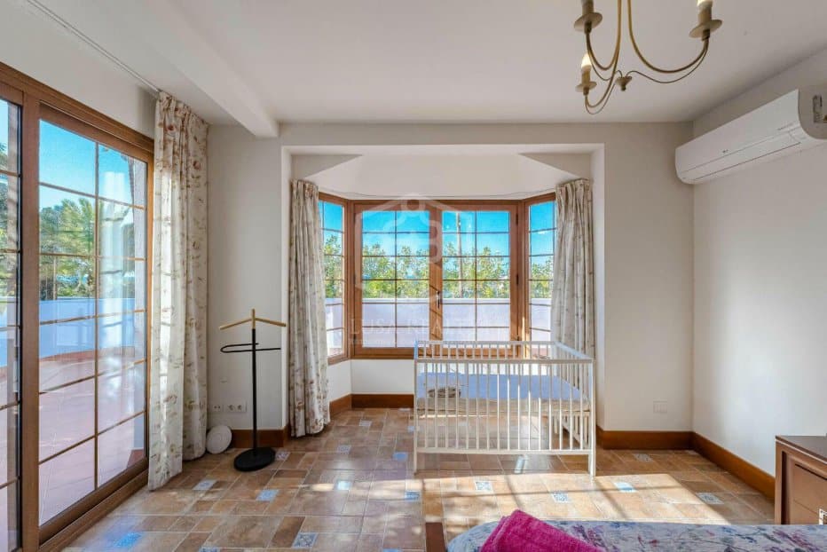 Villa i Arona, Tenerife, Spanien 6 sovrum, 350 kvm. Nr. 111067