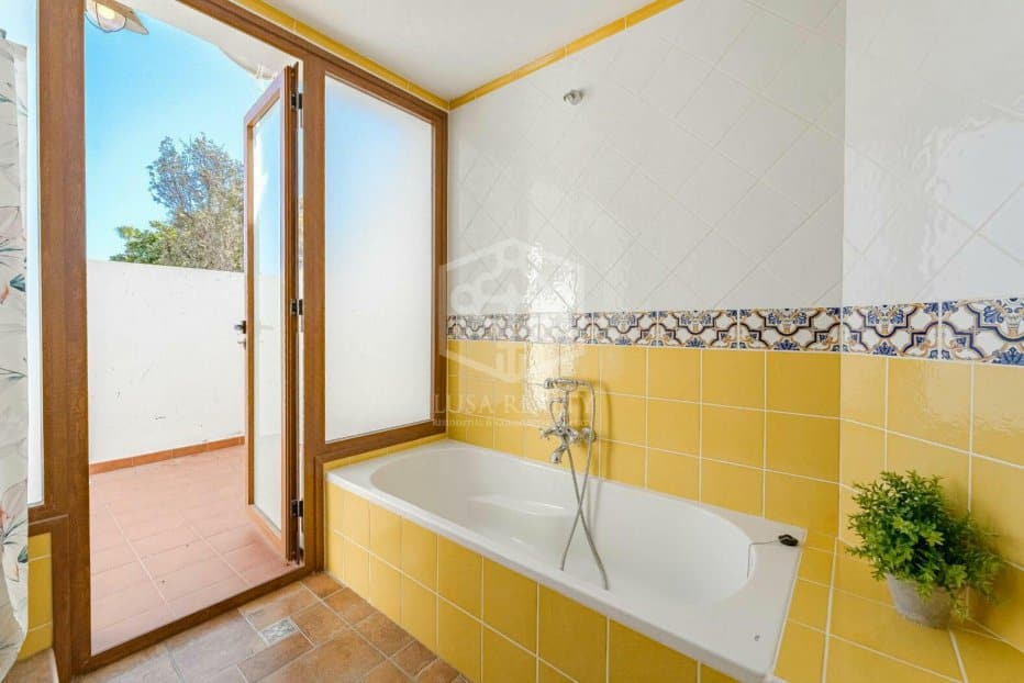 Villa i Arona, Tenerife, Spanien 6 sovrum, 350 kvm. Nr. 111067