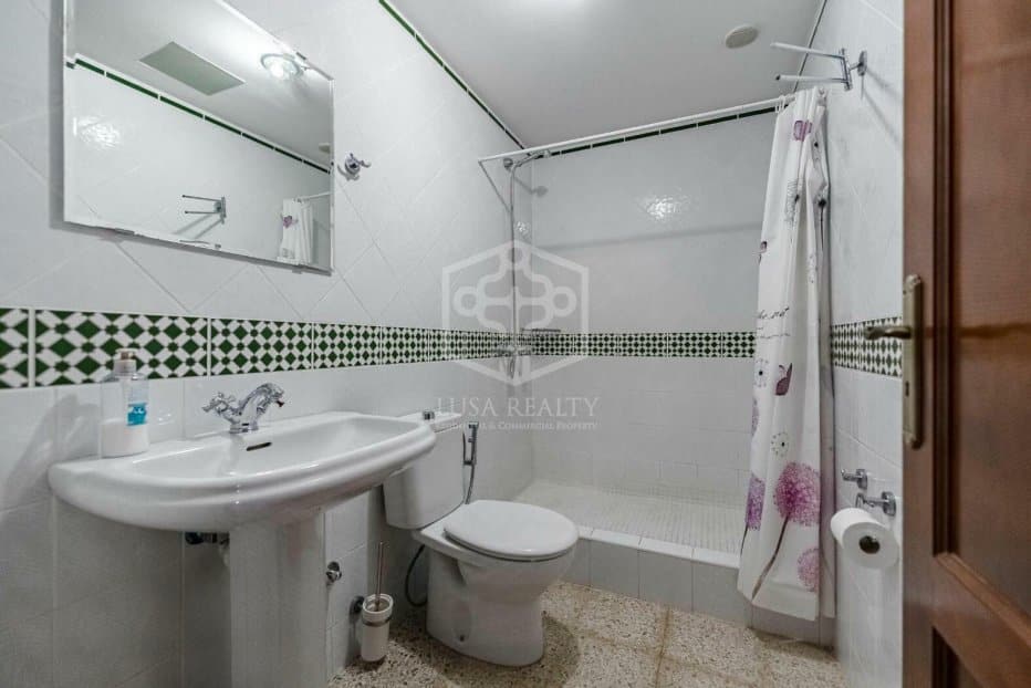 Villa i Arona, Tenerife, Spanien 6 sovrum, 350 kvm. Nr. 111067