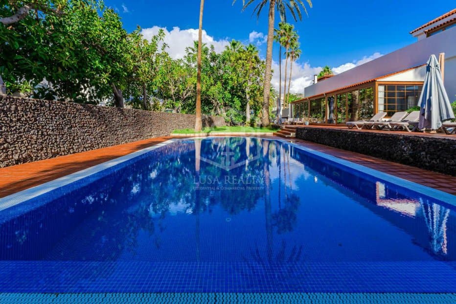 Villa i Arona, Tenerife, Spanien 6 sovrum, 350 kvm. Nr. 111067