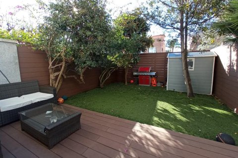 Talo Castelldefels, Barcelona, Espanja 5 makuuhuonetta, 149 m2 No. 21567
