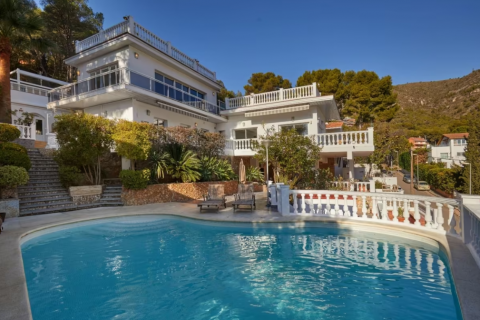 Talo Castelldefels, Barcelona, Espanja 5 makuuhuonetta, 330 m2 No. 51726