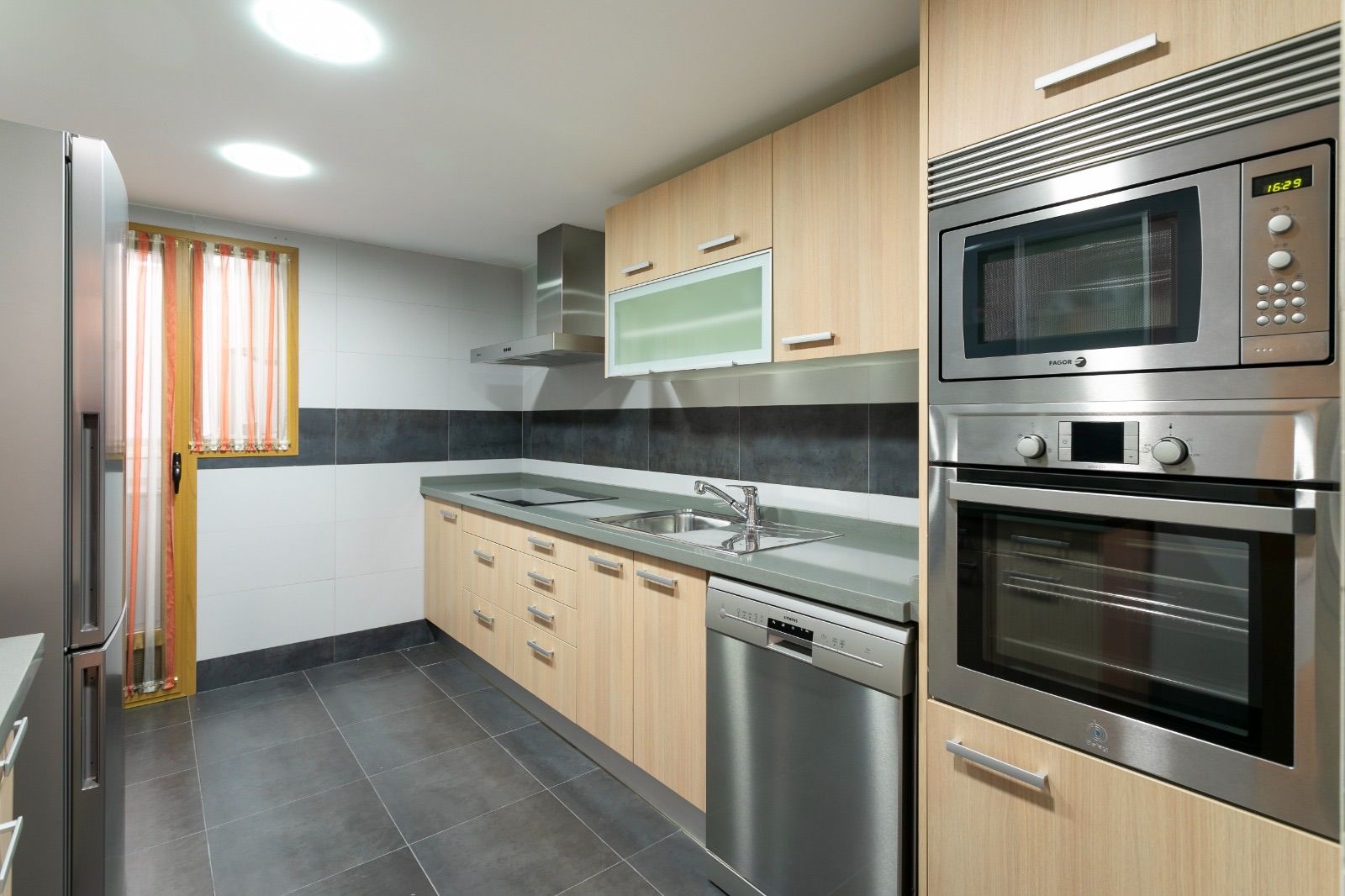 Wohnung in Alicante, Spanien 3 Schlafzimmer, 130 m2 Nr. 95440