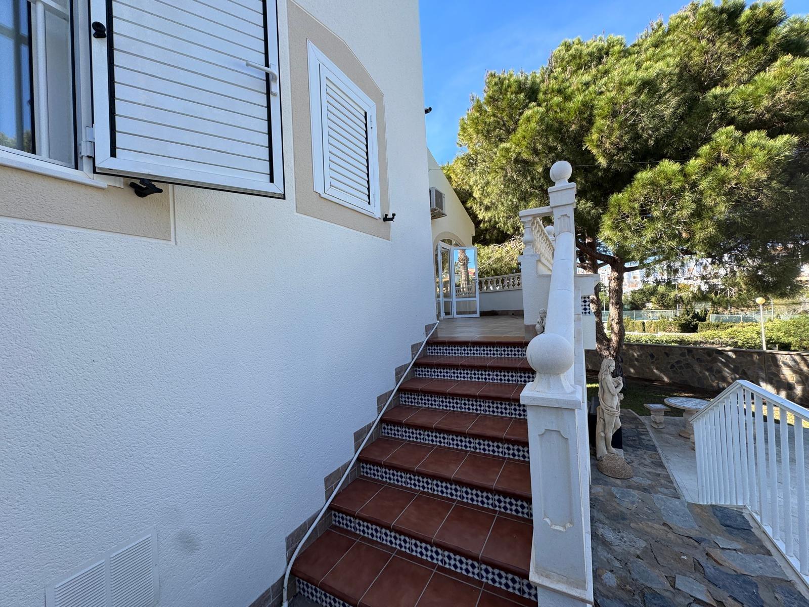 Villa en Cabo Roig, Alicante, España 3 dormitorios, 172 m2 No. 109471