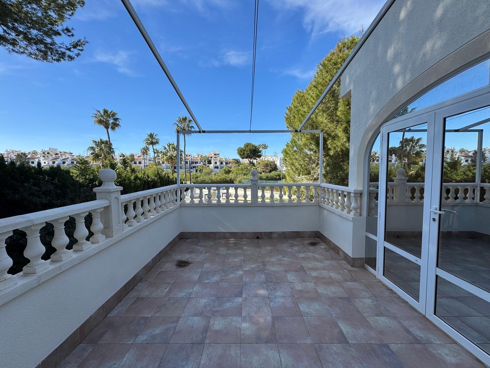 Villa en Cabo Roig, Alicante, España 3 dormitorios, 172 m2 No. 109471