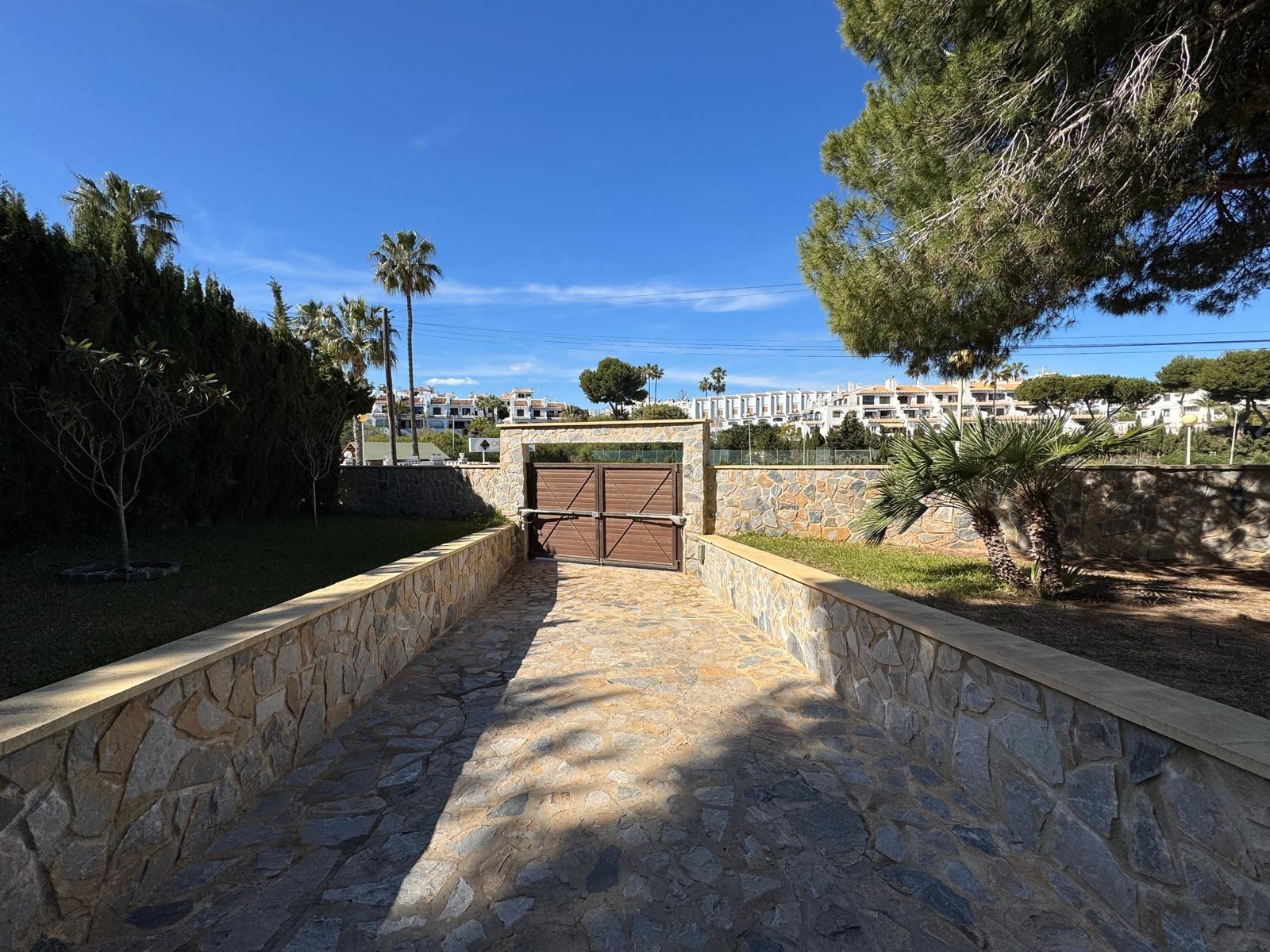 Villa en Cabo Roig, Alicante, España 3 dormitorios, 172 m2 No. 109471