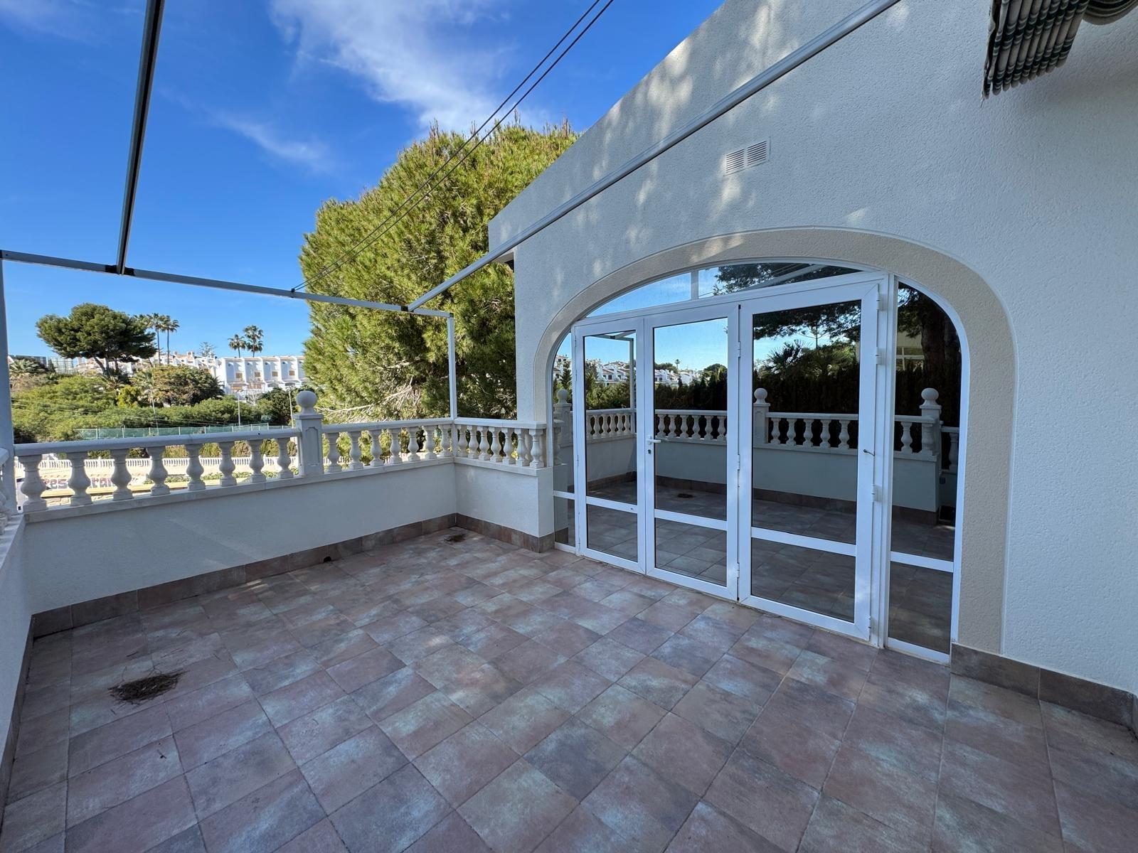 Villa en Cabo Roig, Alicante, España 3 dormitorios, 172 m2 No. 109471