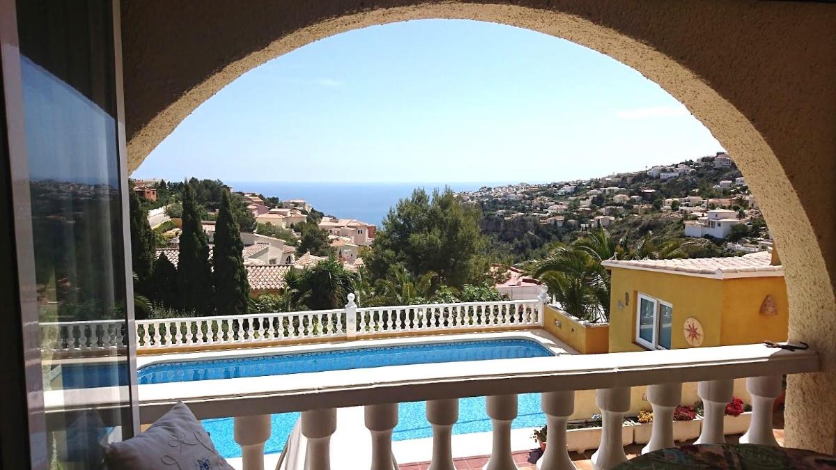 Villa a Benitachell, Alicante, Spagna 5 camere da letto, 330 mq. N° 113087