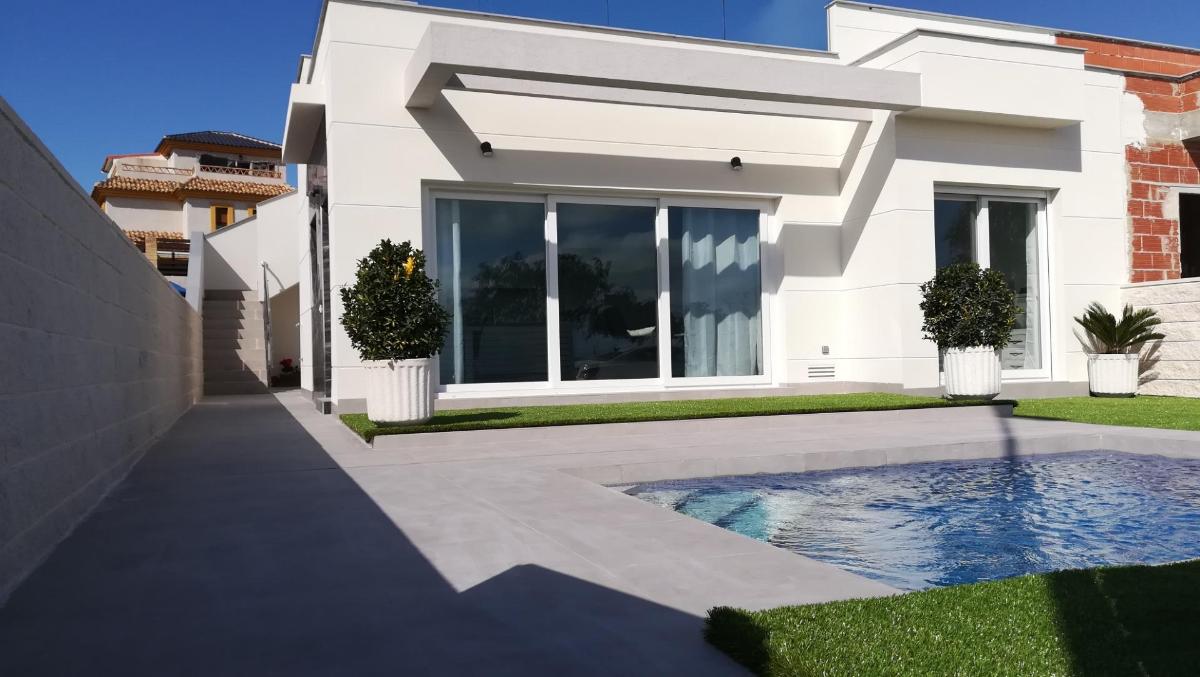 Huvila Los Montesinos, Alicante, Espanja 3 makuuhuonetta, 85 m2 No. 113088