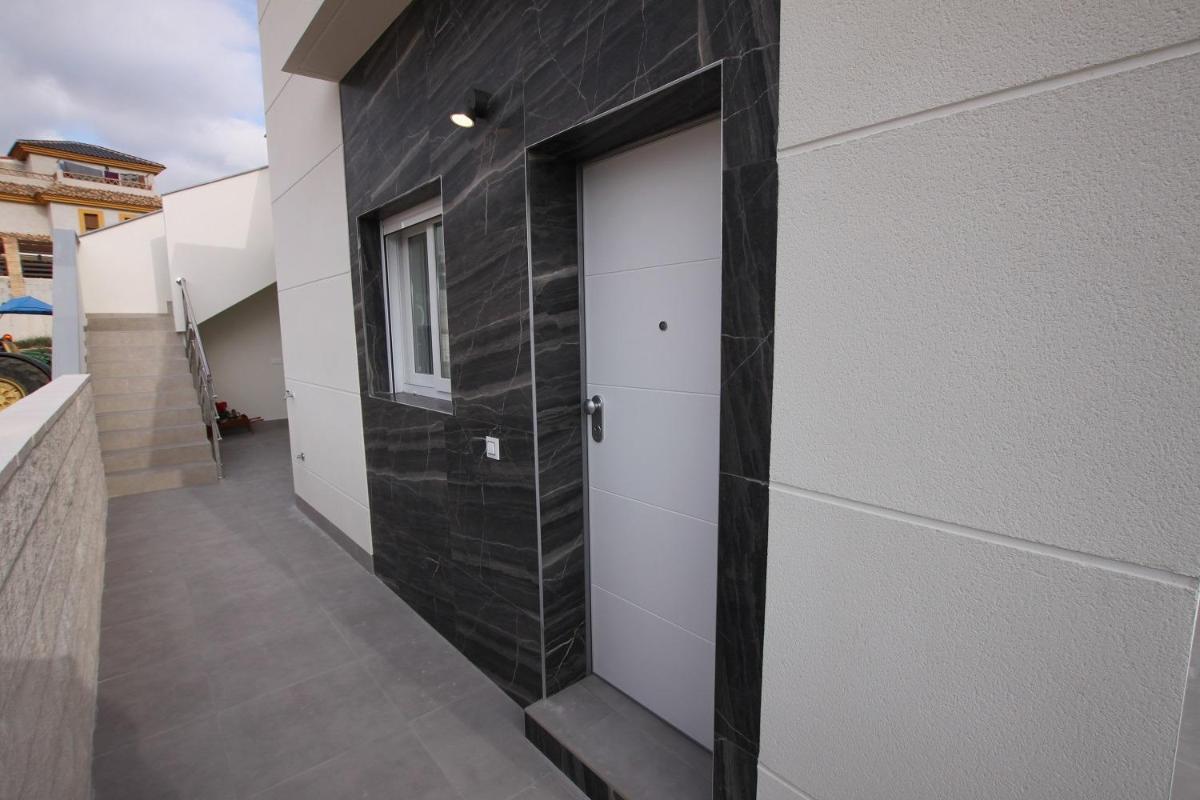 Huvila Los Montesinos, Alicante, Espanja 3 makuuhuonetta, 85 m2 No. 113088