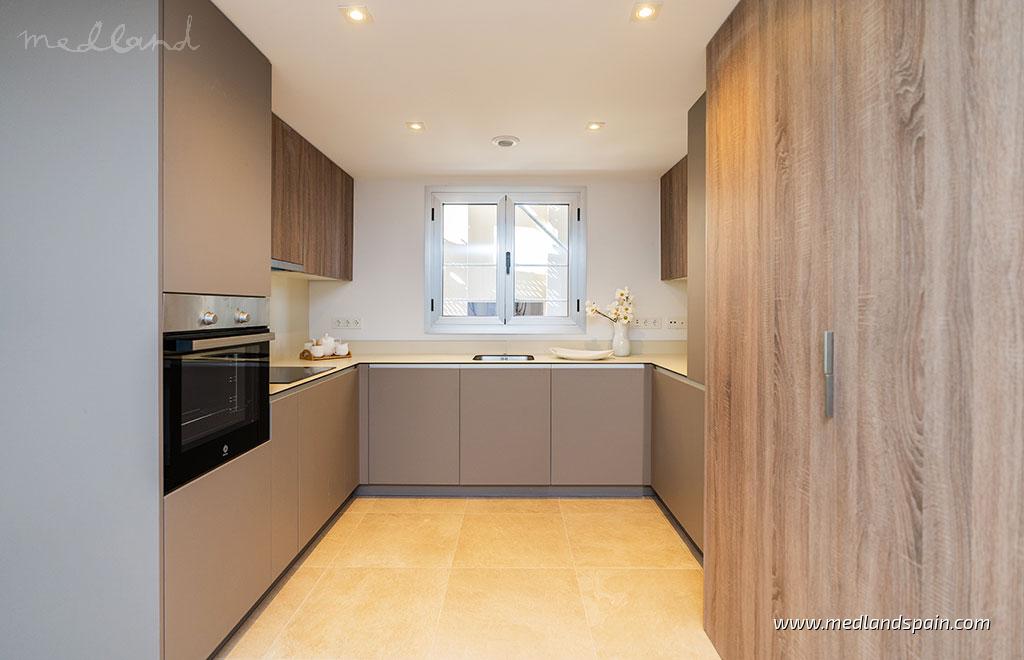 Apartment à Estepona, Malaga, Espagne 2 chambres, 83 m2 No. 104738